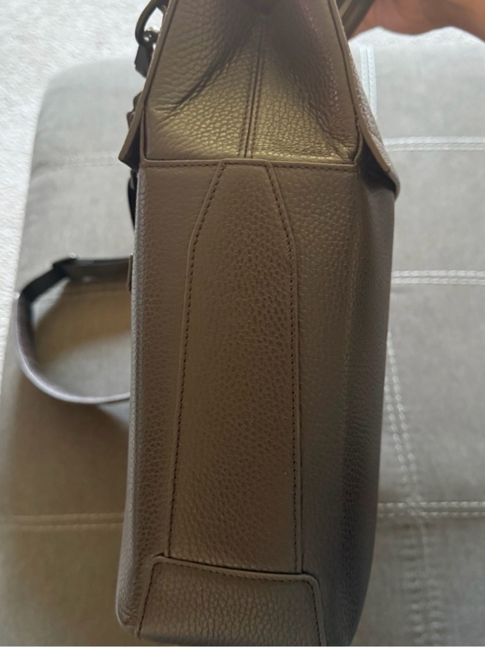 Grams 28 Mens Briefcase - Picture 8 of 11
